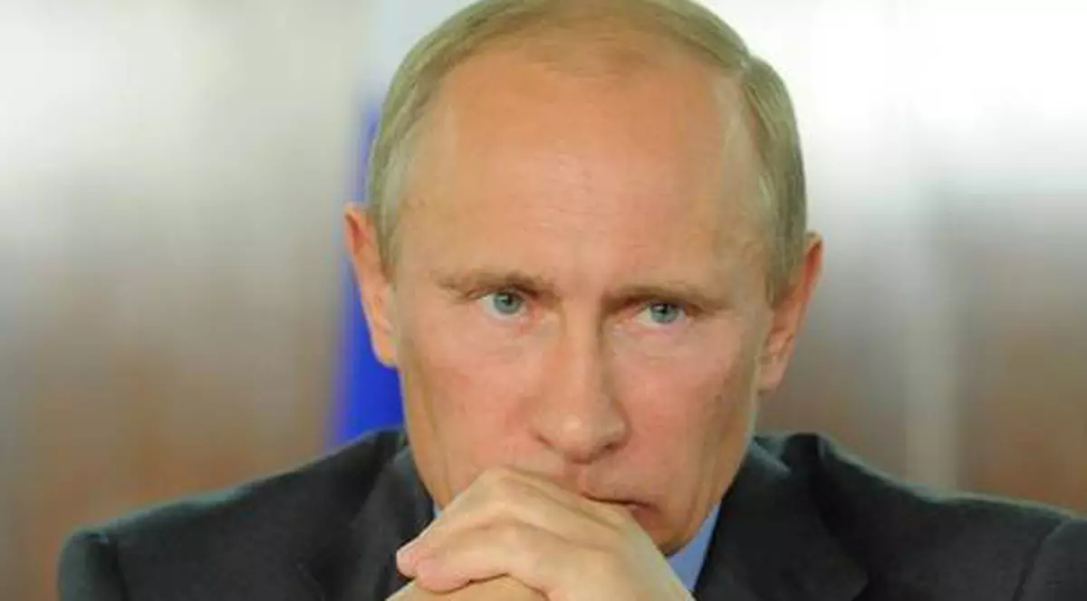 Vladimir Putin e BOLNAV? Uite ce a făcut în timpul unui summit 