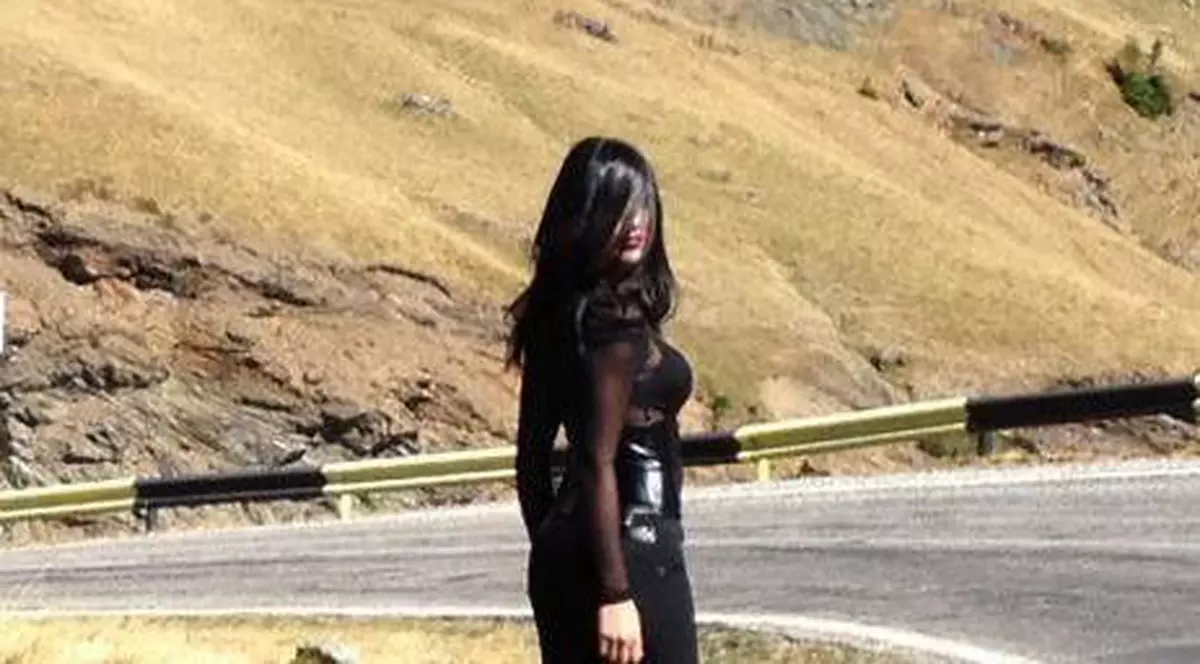 Adelina Pestrițu, pe TOCURI de 15 cm și îmbrăcată în LATEX pe Transfăgărășan