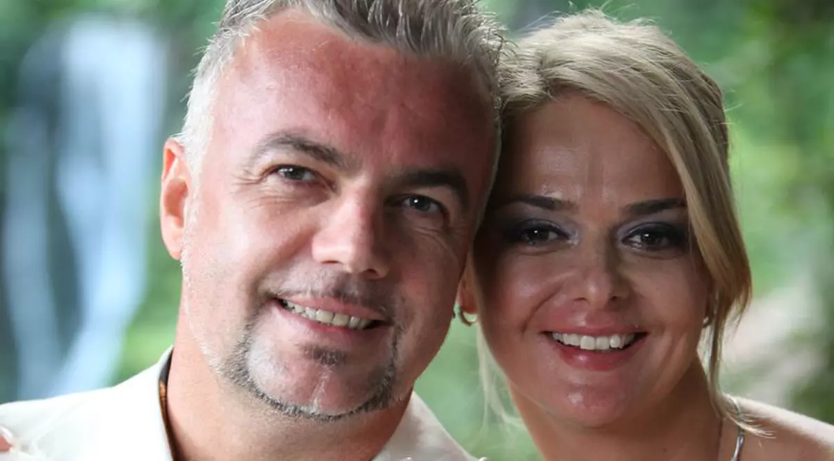 Enache o înșală și acum pe Iuliana Marciuc? "Se poartă ieșirile din decor și revenirile întotdeauna la autostradă"