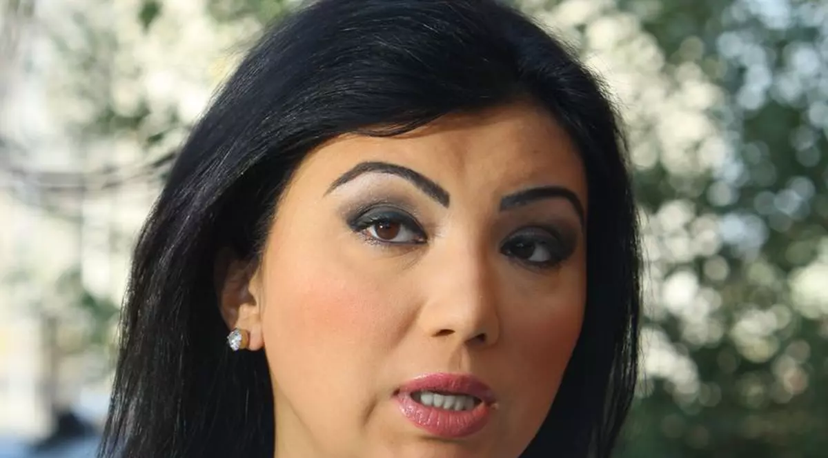 Bahmu: "Prigoană poate să se cupleze și cu un BĂRBAT, nu-mi pasă! Mă doare însă că și-a uitat copiii!" 