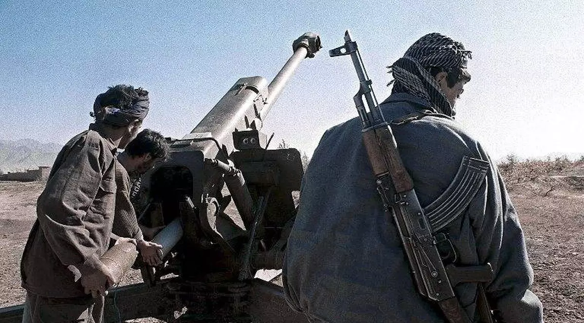 10 morţi într-un atentat sinucigaş comis în Afganistan!