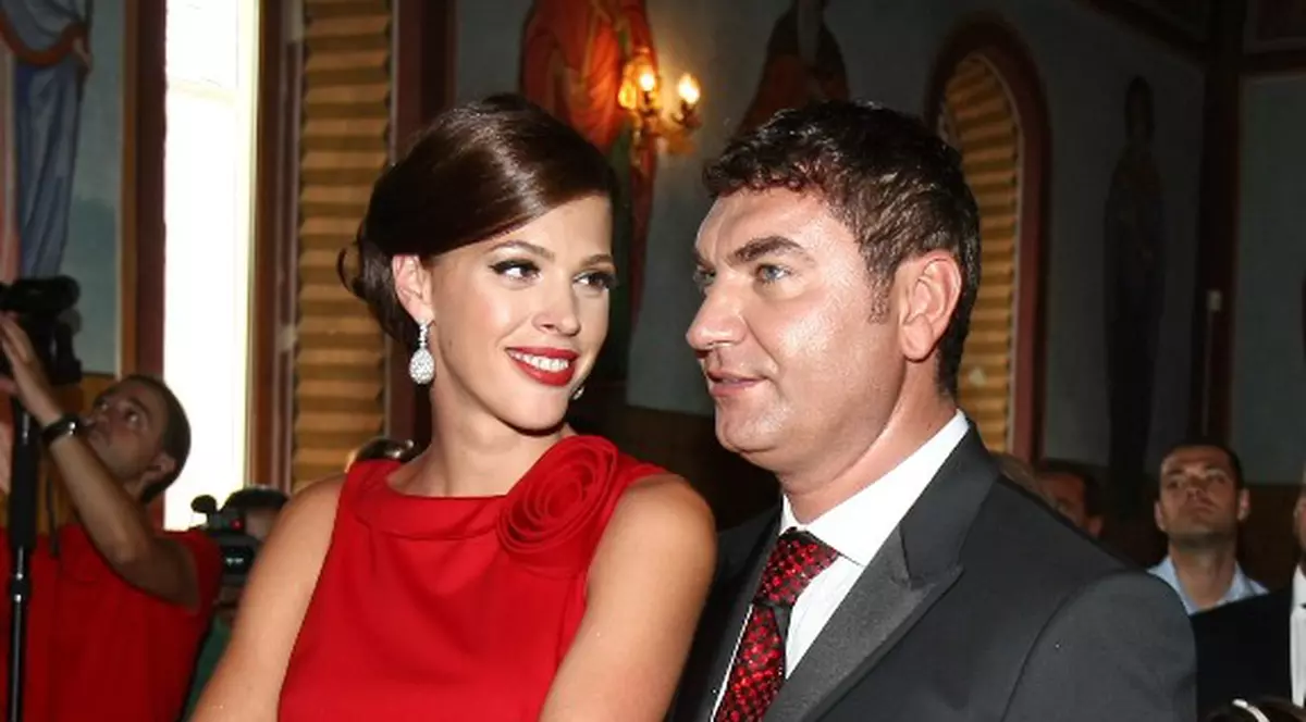 La 3 luni de la naştere, Alina Borcea şi-a revenit INCREDIBIL! Iat-o cât de elegantă a fost la botezul fiului ei!