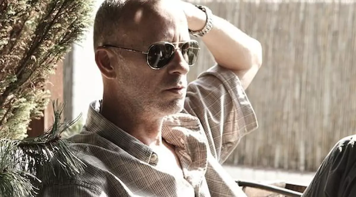 Cum și-a PIERDUT VIRGINITATEA Andrei Gheorghe