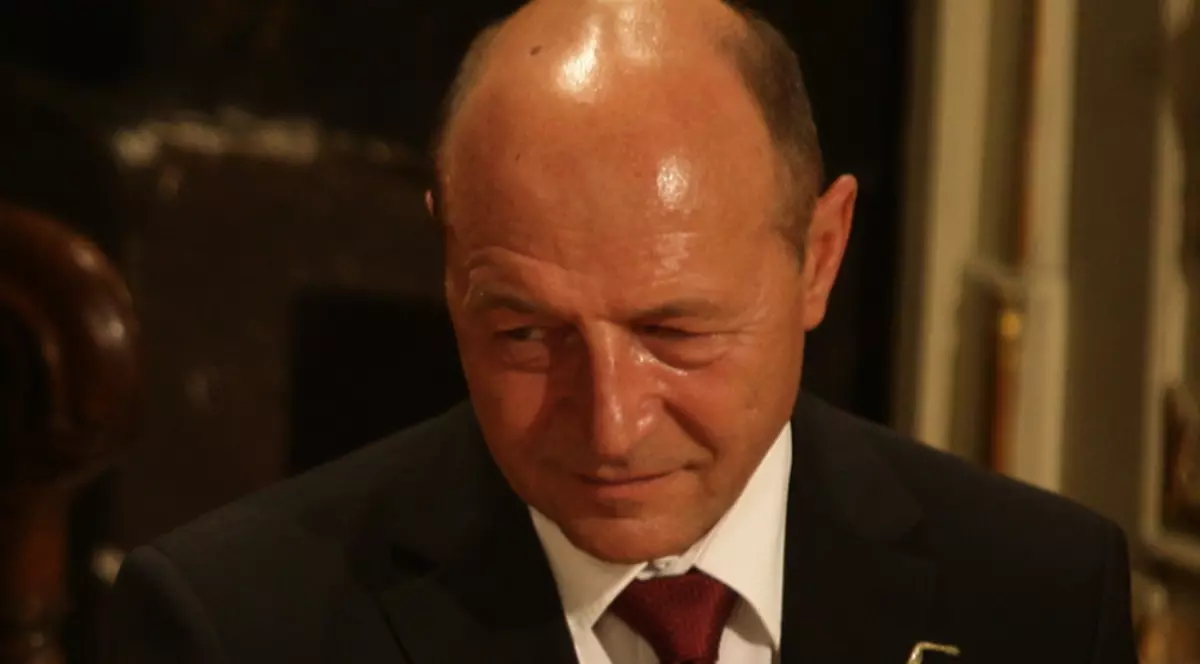 Traian Băsescu, EMOŢIONAT PÂNĂ LA LACRIMI! Vezi de ce | FOTO