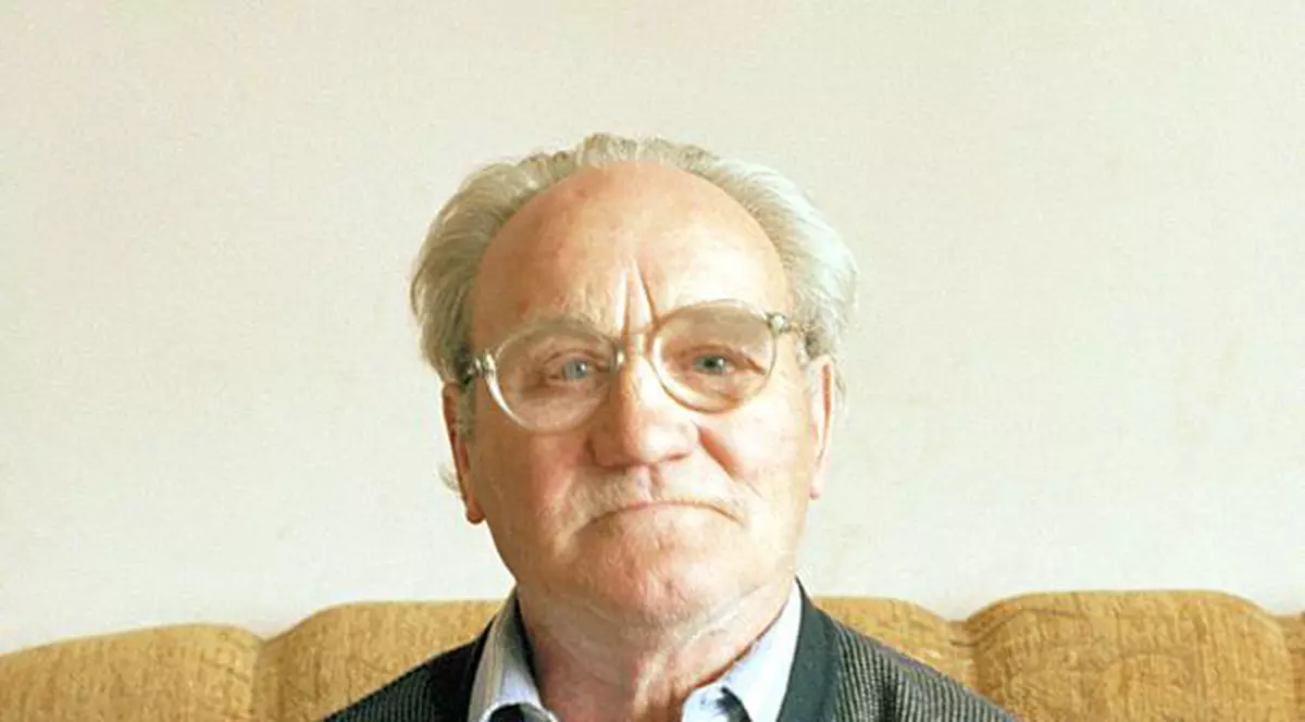 Te gândeşti când ieşi la pensie? Un american de 100 de ani merge zilnic la serviciu