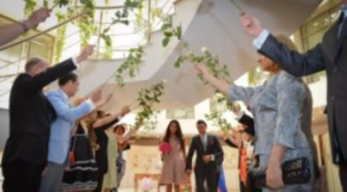 Elena Băsescu, după nuntă: "Am respectat tradiţia". Află ce făcut EBA la nuntă pentru a mulţumi pe toată lumea