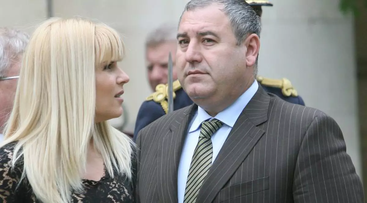 CĂSNICIA Elenei Udrea, în PERICOL? Află cine vrea să o DIVORȚEZE și a invitat-o la CINĂ ROMANTICĂ!