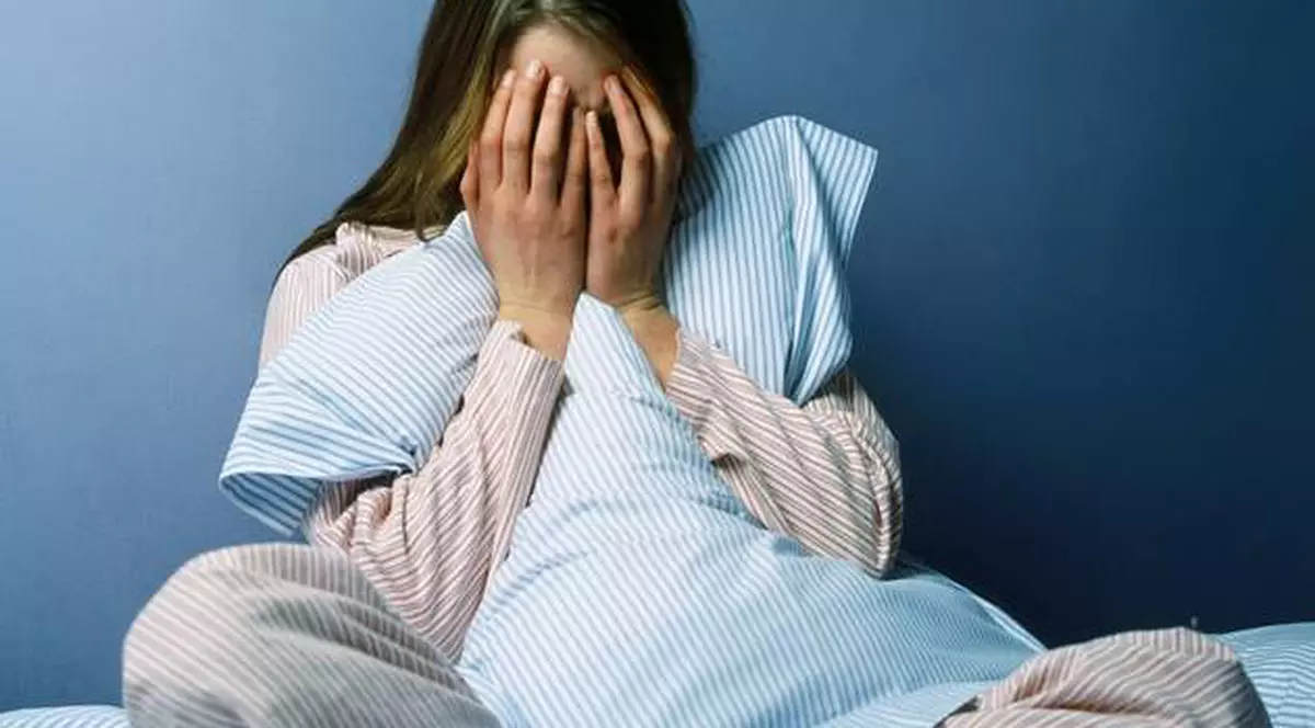 Adolescentă de 15 ani, bătută și violată de doi minori și un bătrân!