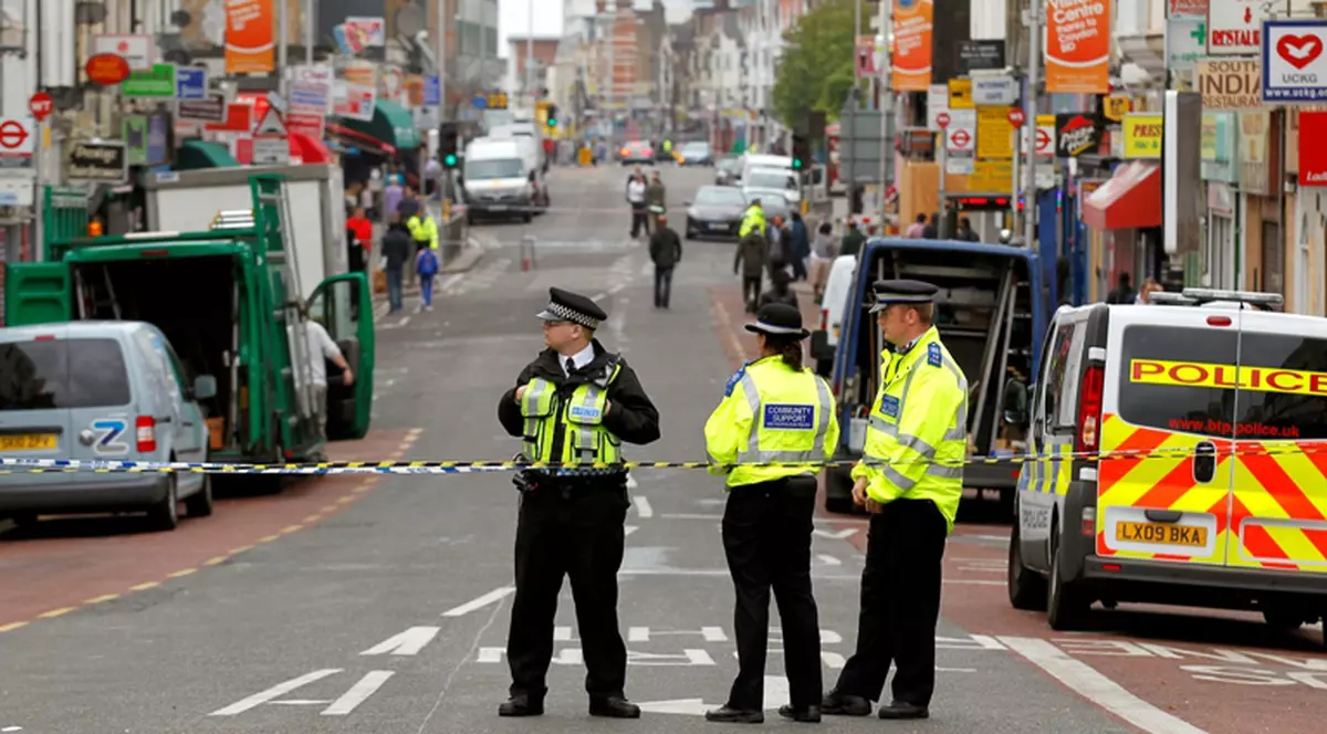 A încercat să călătorească fără bilet, dar i-a fost FATAL! A murit după ce a căzut dintr-un avion, de la 600 de metri înălţime!