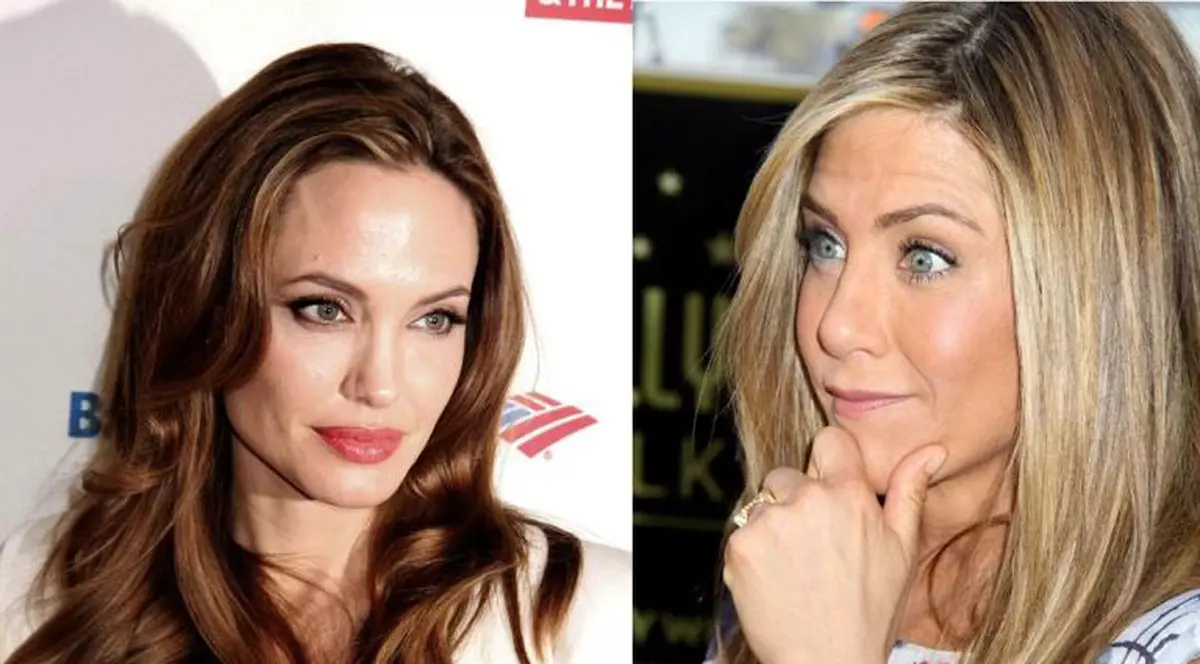 Angelina Jolie încă îi poartă pică lui fostei soţii a lui Brad Pitt: "Jennifer Aniston E JALNICĂ"