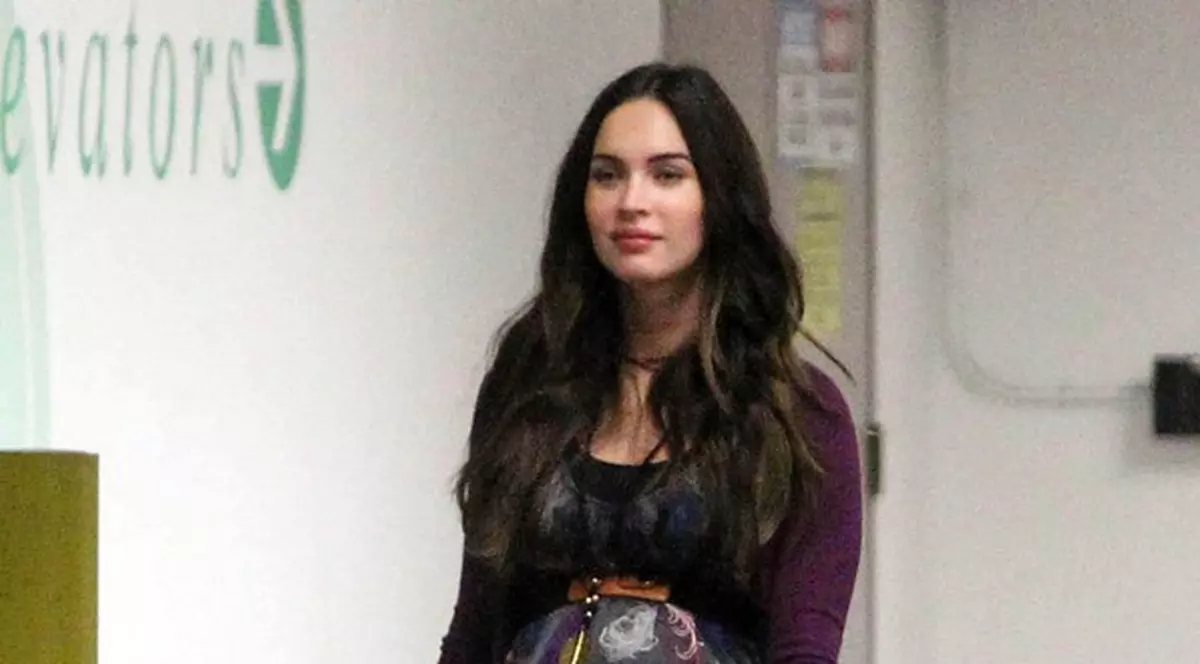 S-au dus formele de altădată! Megan Fox arată ca o balenuţă! | FOTO