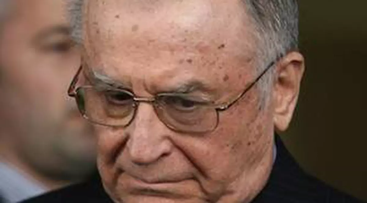 Ion Iliescu despre "firul roşu" preşedinte-ambasadori: "O chestiune fără noimă"