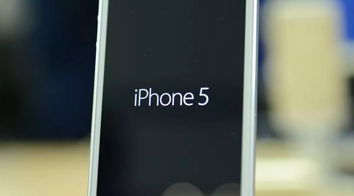 Un hacker a spart sistemul de operare al iPhone 5: "A fost nevoie de numai jumătate de oră"