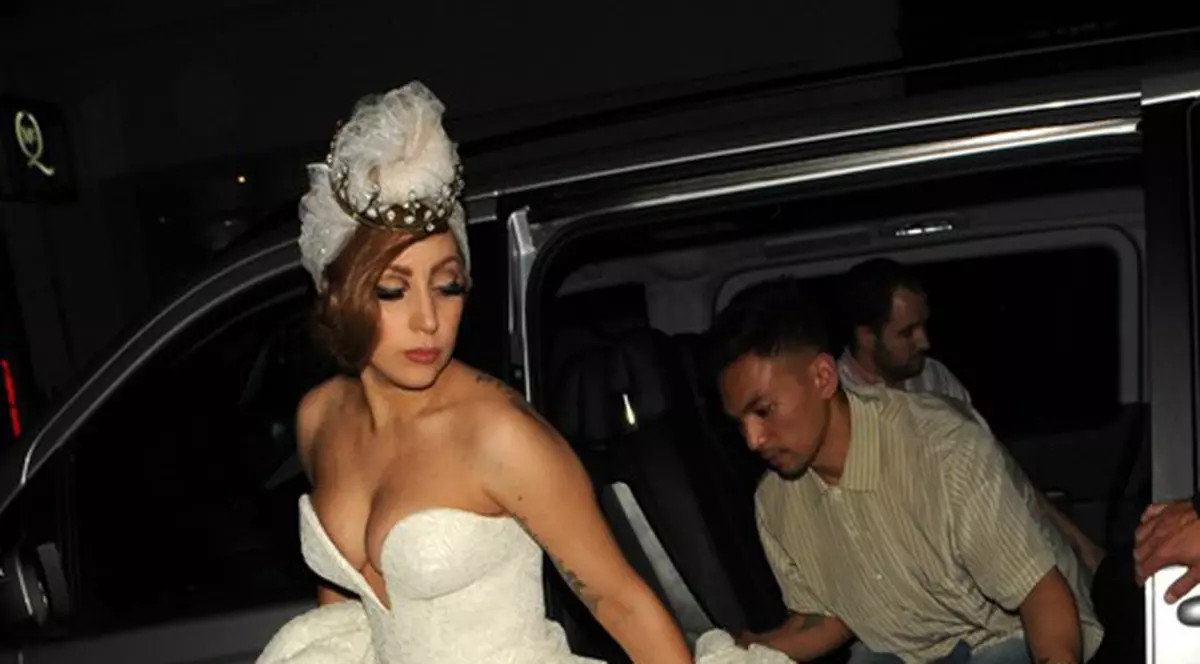 Lady Gaga pregăteşte SURPRIZA ANULUI! S-ar putea MĂRITA la Veneţia ÎN ACEASTĂ TOAMNĂ!