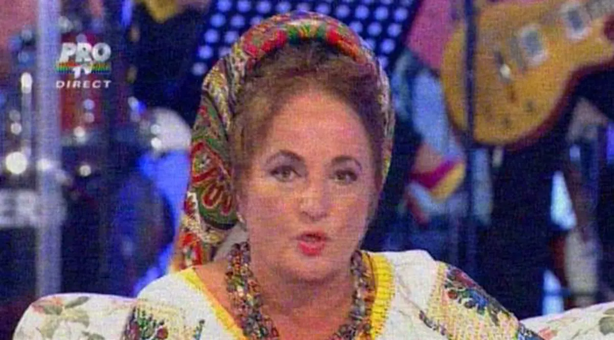 Laura Lavric către SORA SA: "Mai bine te OMORA MAMA! Ești SATANA"