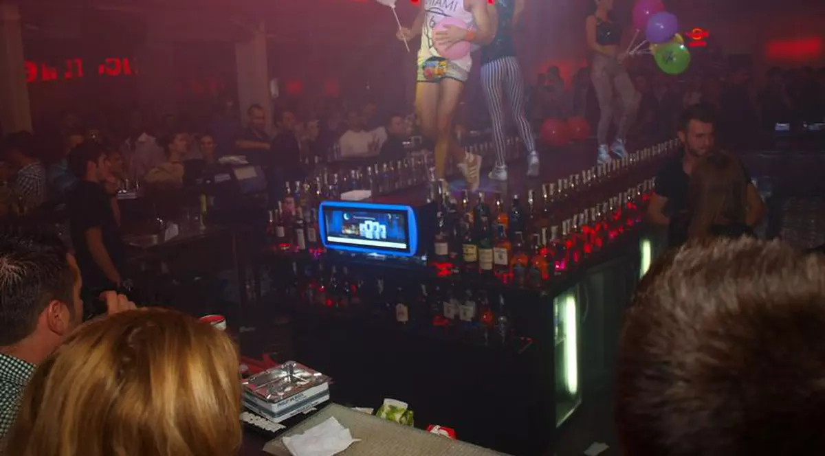 Constănţenii, ţepuiţi de membrii trupei LMFAO