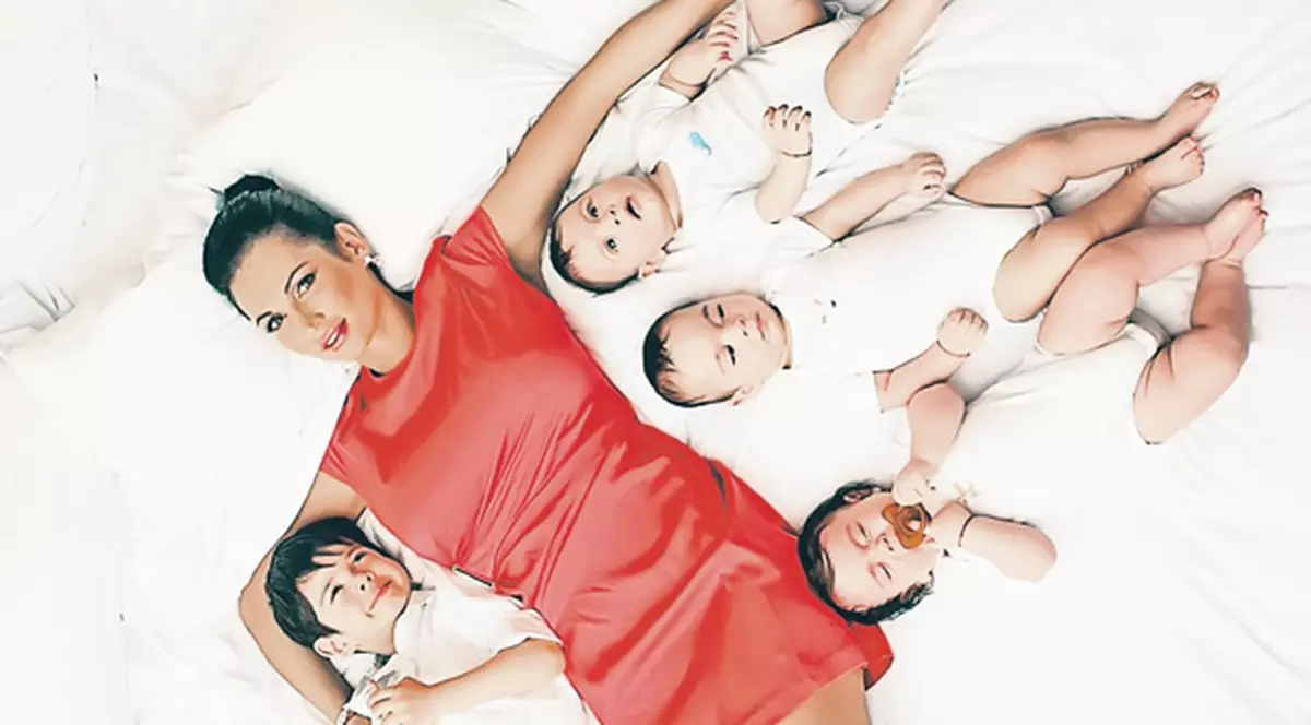 Luciu: «Soacra, mama şi bonele se ocupă de copii!»