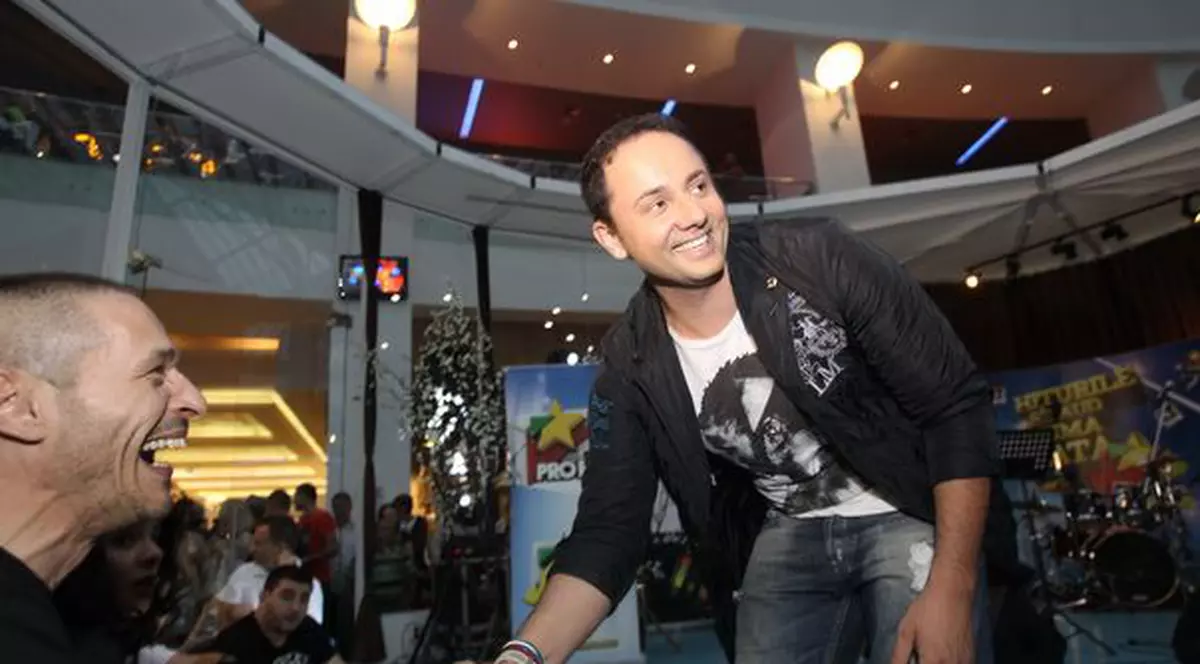 Măruţă îi vrea pe Mourinho, Beckham şi Robbie Williams la el în emisiune