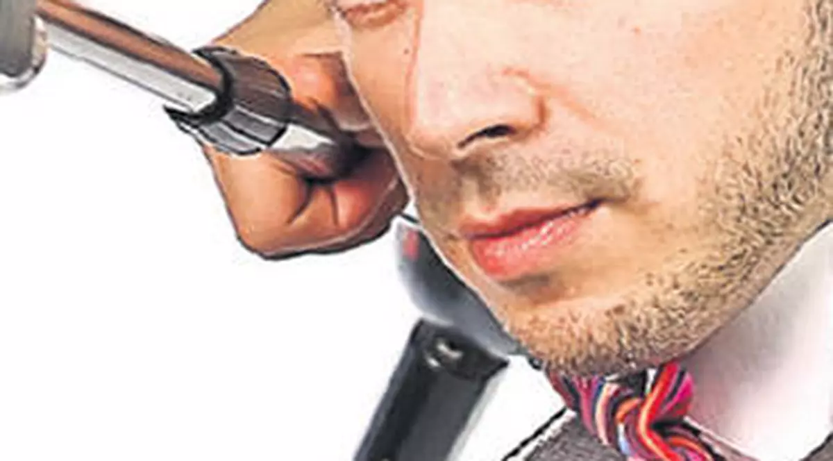 Marius Moga ÎŞI IA VARA ÎN CAP | FOTO