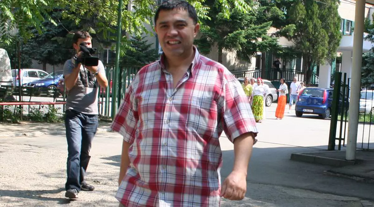 ȘMECHER pe șosea! Băiatul lui Guţă a izbit în plin o maşină care circula regulamentar