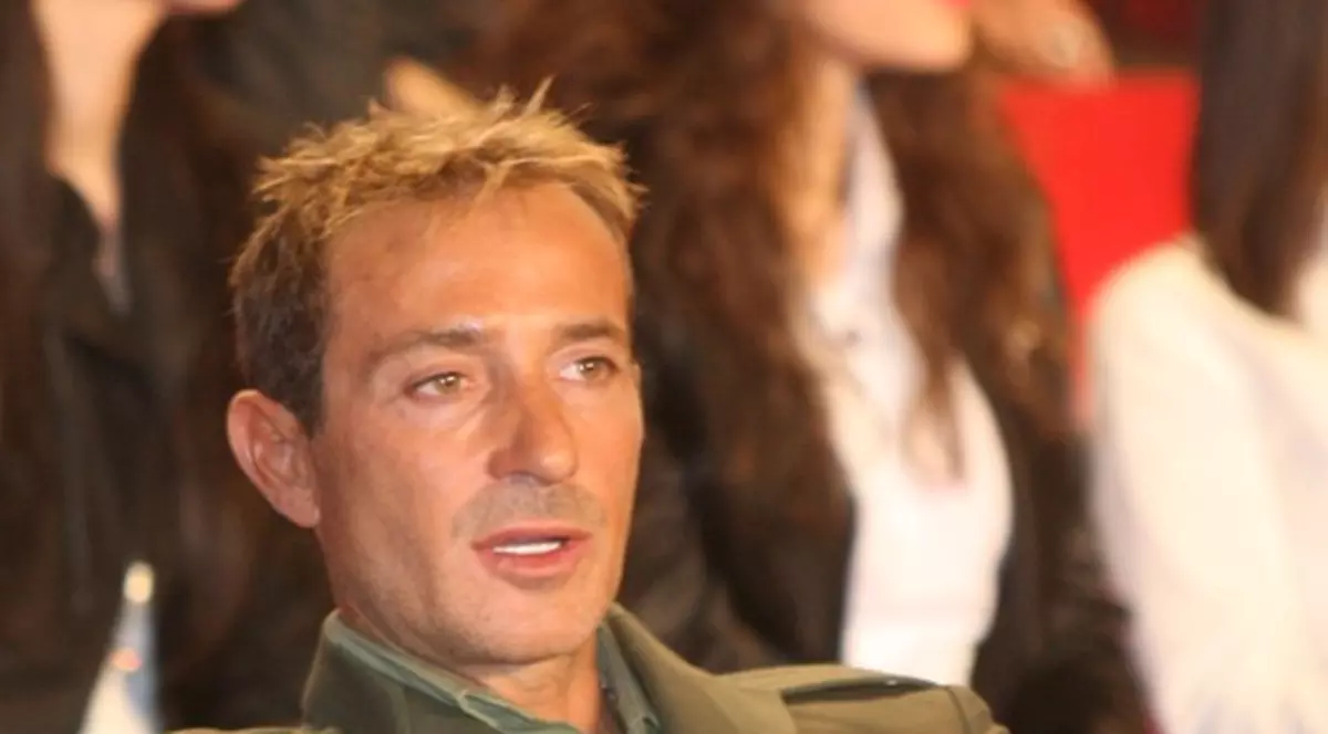 Îndemnul lui Radu Mazăre pentru fiul "complexat" de colegii lui bogaţi: "Dacă vrea bani şi maşini, LA MUNCĂ!"