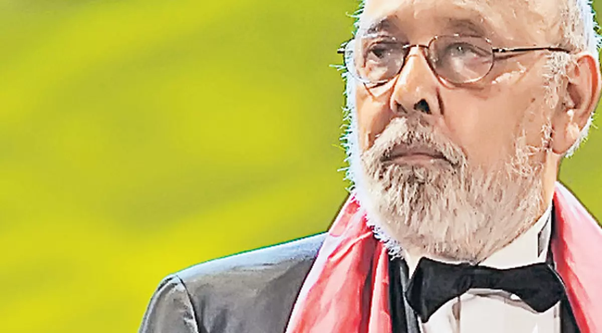 Nepoţii lui Johnny Răducanu: "Nu-i lăsăm casa! Vrea să scape de noi cu doar 30.000 de dolari"