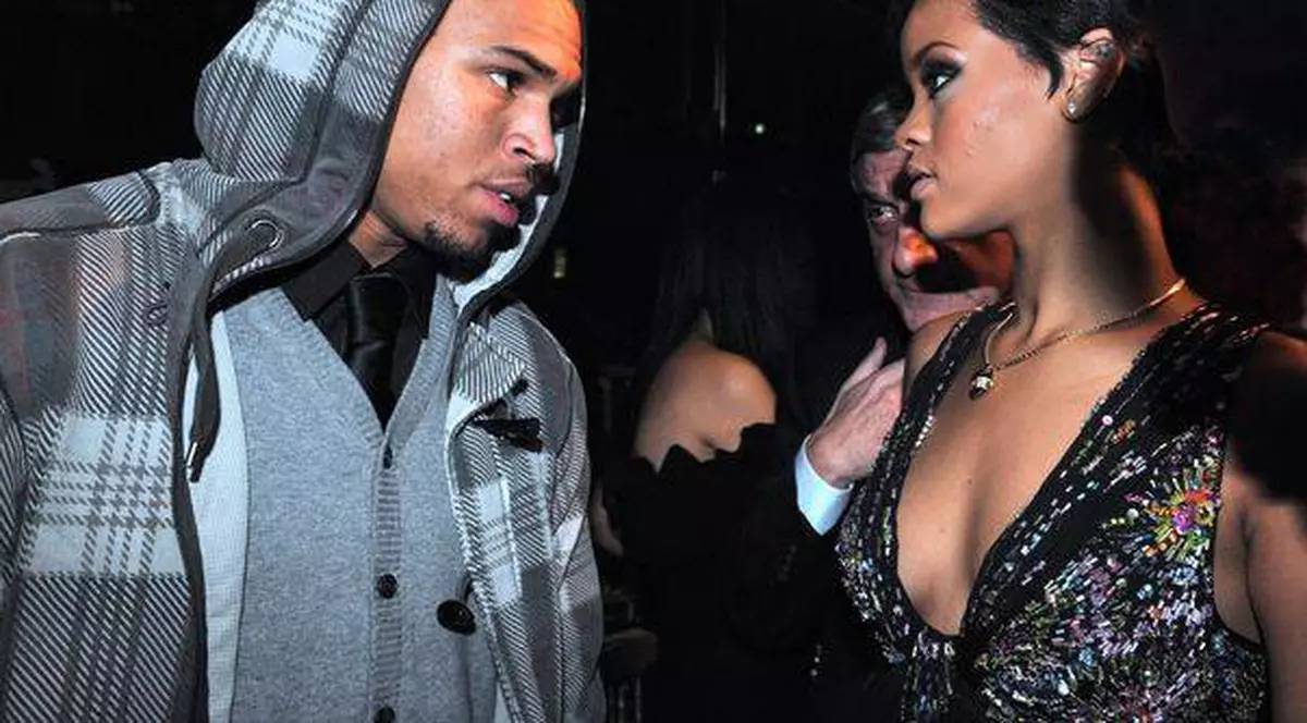 Rihanna şi Chris Brown, din nou împreună... pe scenă