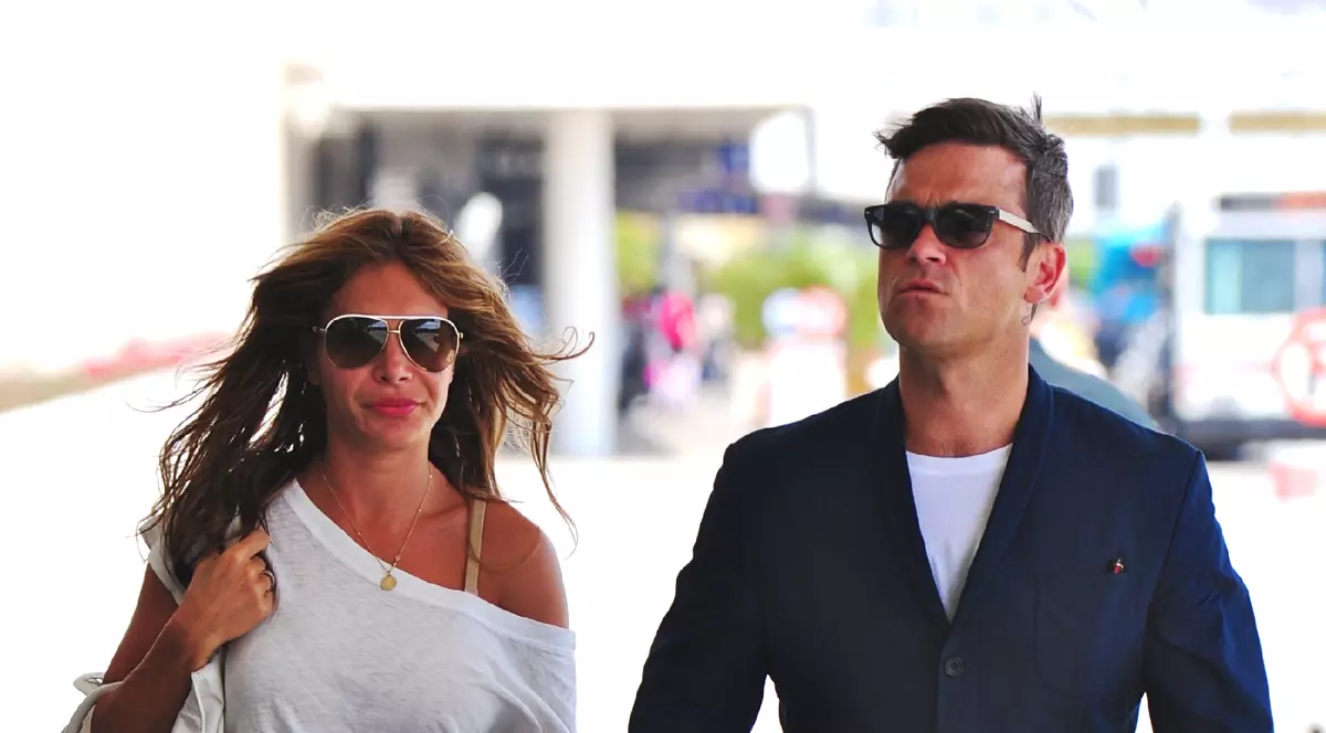 Plăteşte o SUMĂ IMENSĂ pentru a transforma o proprietate într-un loc de observare a OZN-urilor! Vezi ce vedetă a luat-o pe...Calea Lactee!