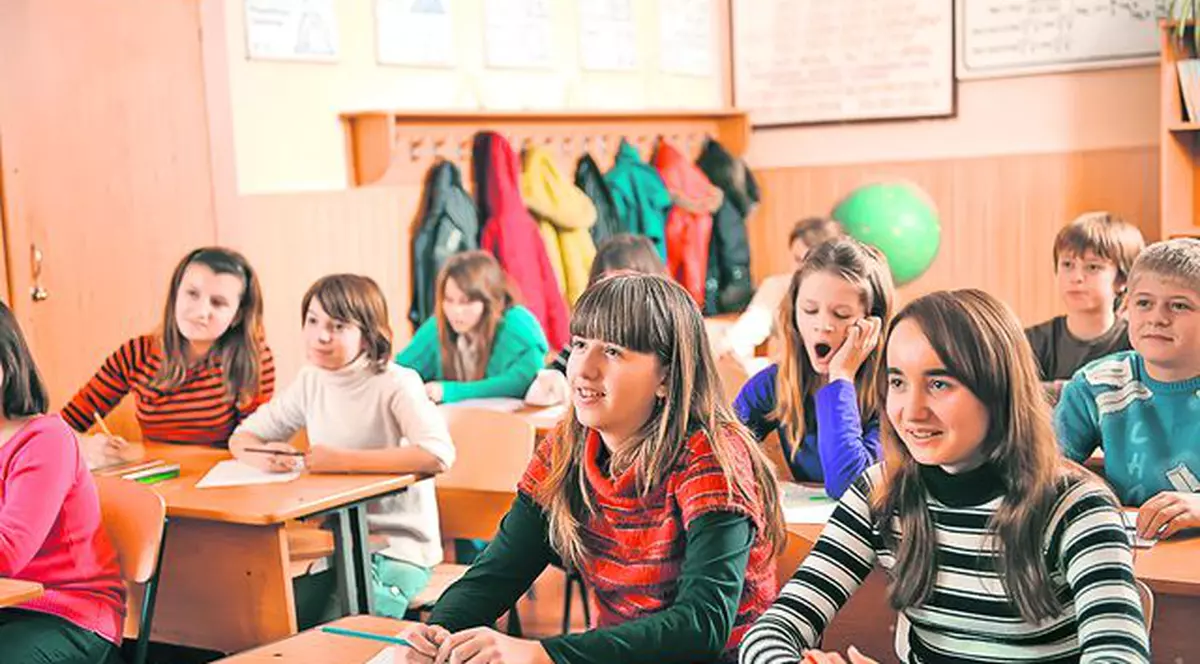 Număr RECORD de exmatriculări! Anul trecut 757 de elevi au fost daţi afară din şcoală în Capitală 