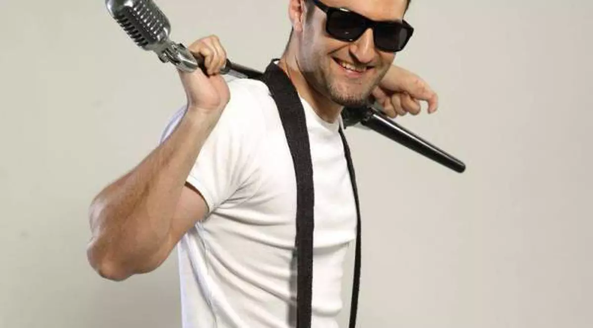 Există dragoste după Laura Cosoi? Vezi cum stă Smiley la capitolul amor și cui aparține inima lui!