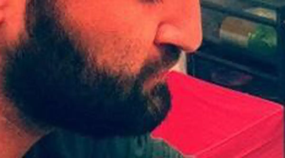 Smiley și-a lăsat BARBĂ. Îți place cum îi stă?