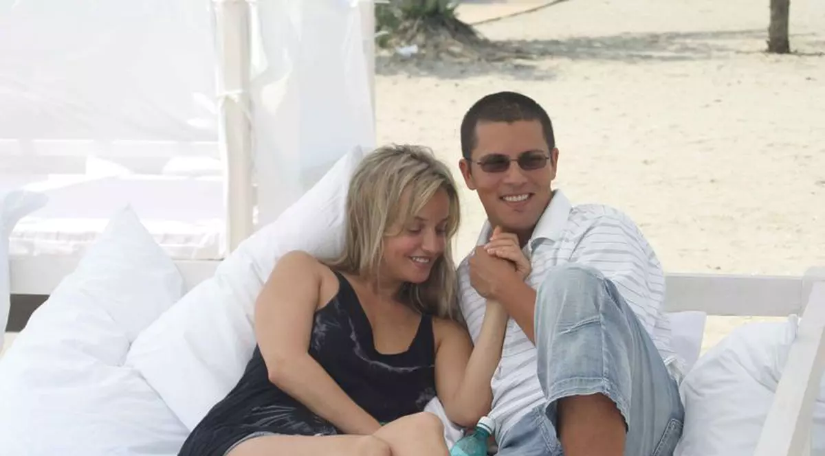 AZI o face BĂTRÂNĂ Și NEPRICEPUTĂ în PAT, în urmă cu 3 ani o SORBEA din PRIVIRI! Uite cum se purta Lucian Viziru cu Tania Budi în timpul relației! FOTO