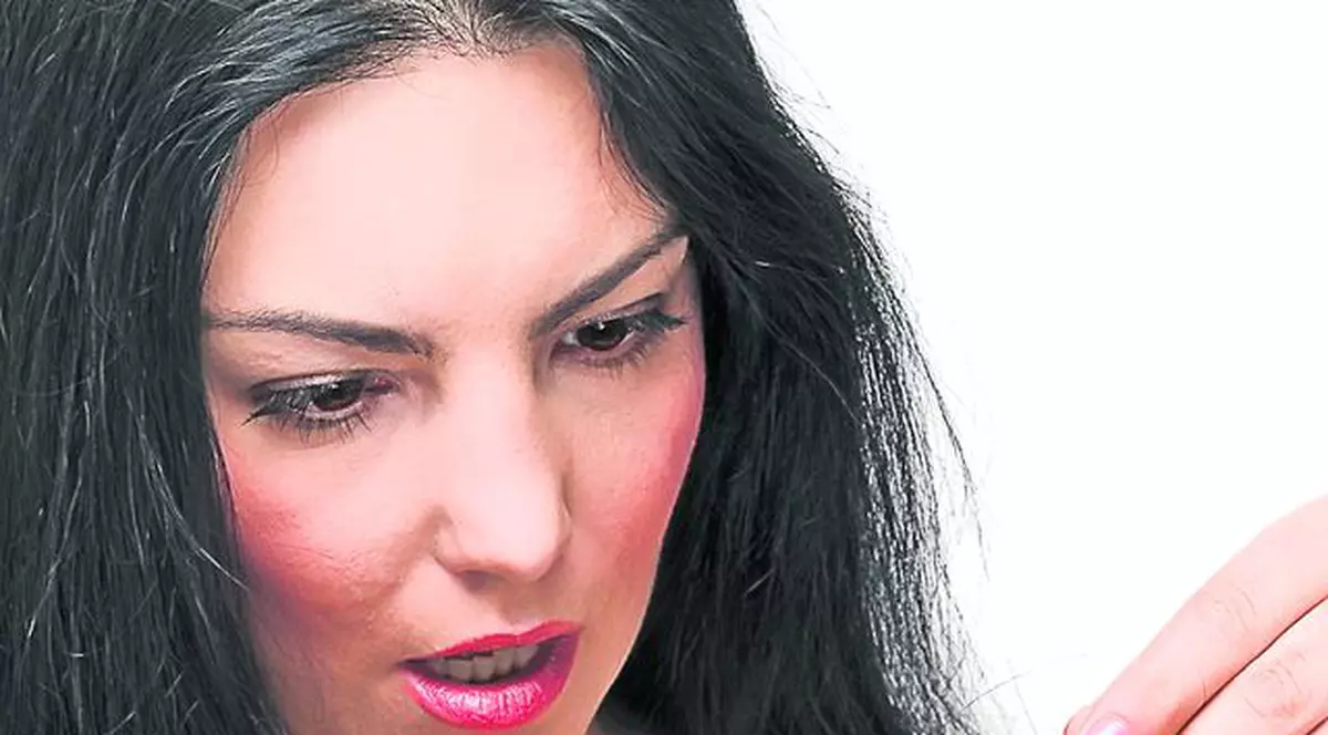 15 trucuri cu ajutorul cărora împiedici căderea părului