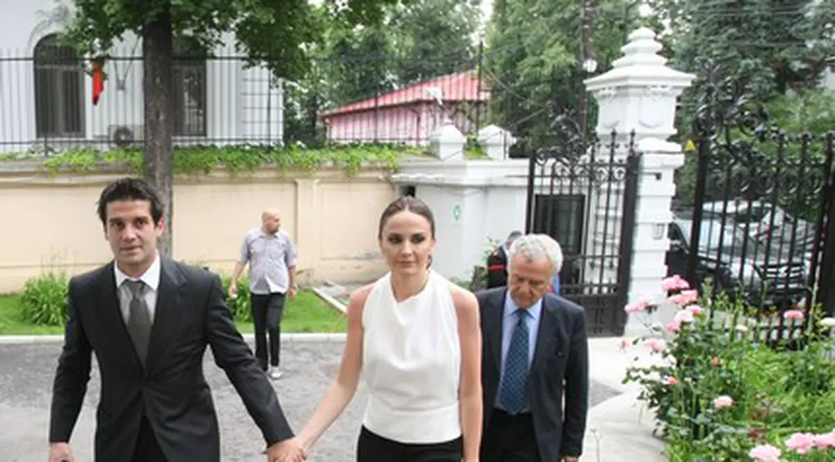 Cristi Chivu şi-a cumpărat una DINTRE CELE MAI SCUMPE CASE din România! A dat 4 MILIOANE de EURO! FOTO