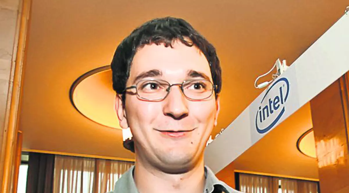 N-a muncit nici o zi, dar vrea 800 € salariu. Tinerii care s-au călcat în picioare la Târgul de joburi «Angajatori de top» au lăsat acasă modestia