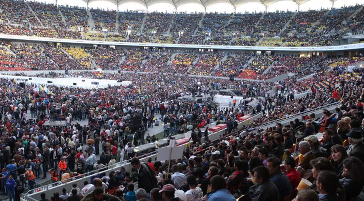 Antonescu: "FACEM O DEMONSTRAŢIE DE FORŢĂ"! Iată imagini de la mitingul USL! FOTO