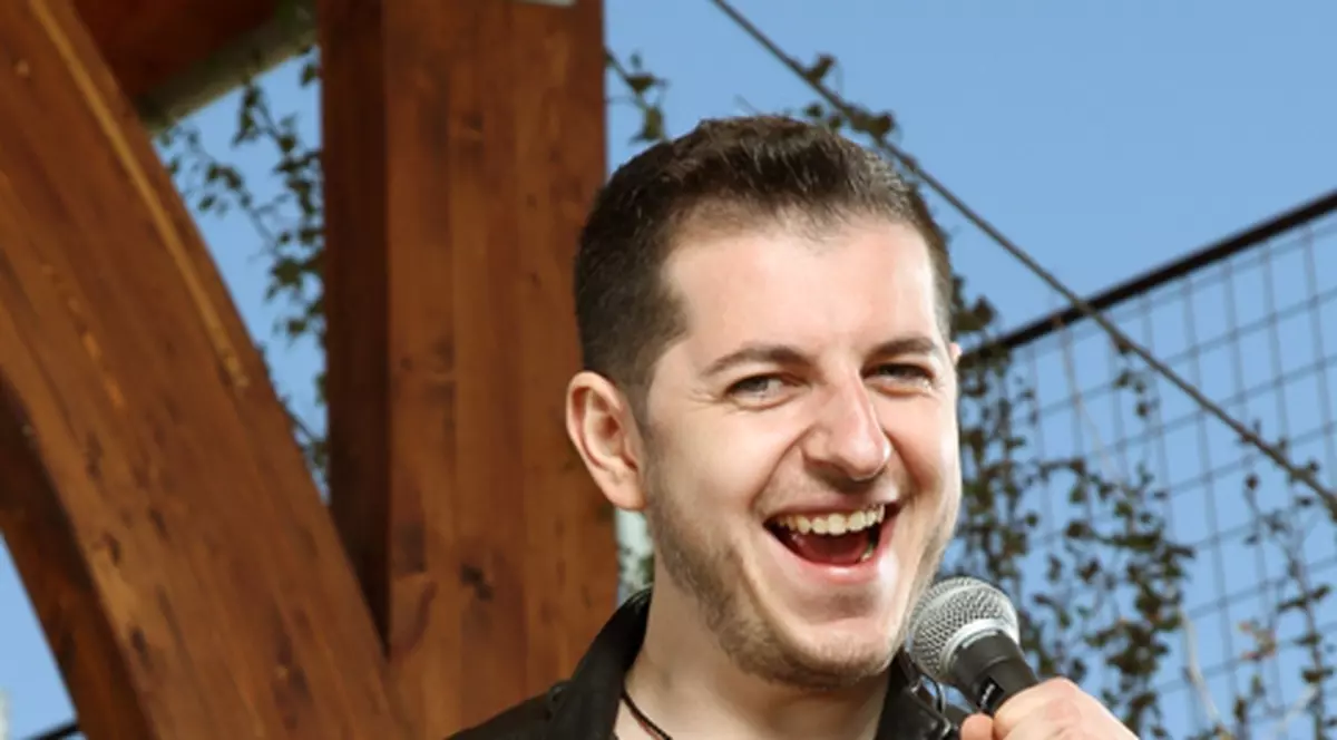 Marius de la Datina vrea vacanţă în Thailanda! Solistul abia aşteaptă să se relaxeze după atâta muncă! 