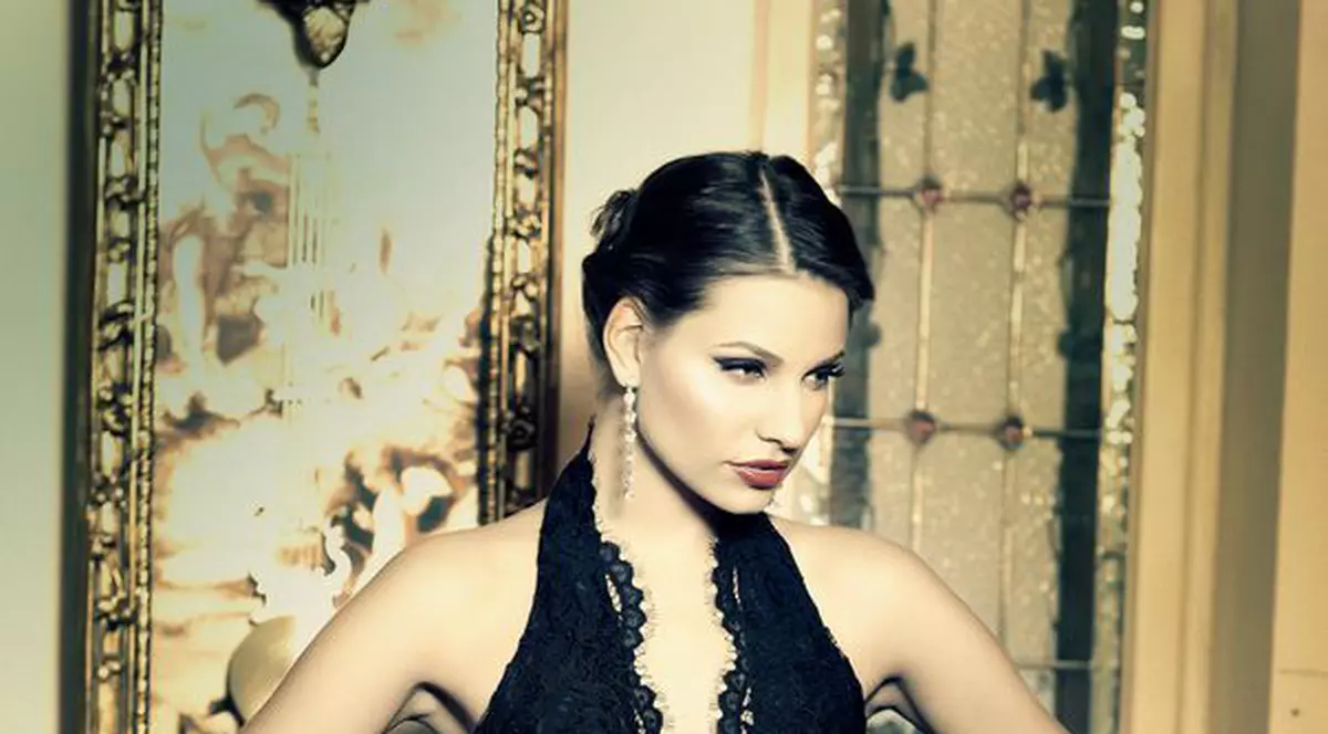 Mirela Stelea: Rochii cu care nu dai greș niciodată | FOTO