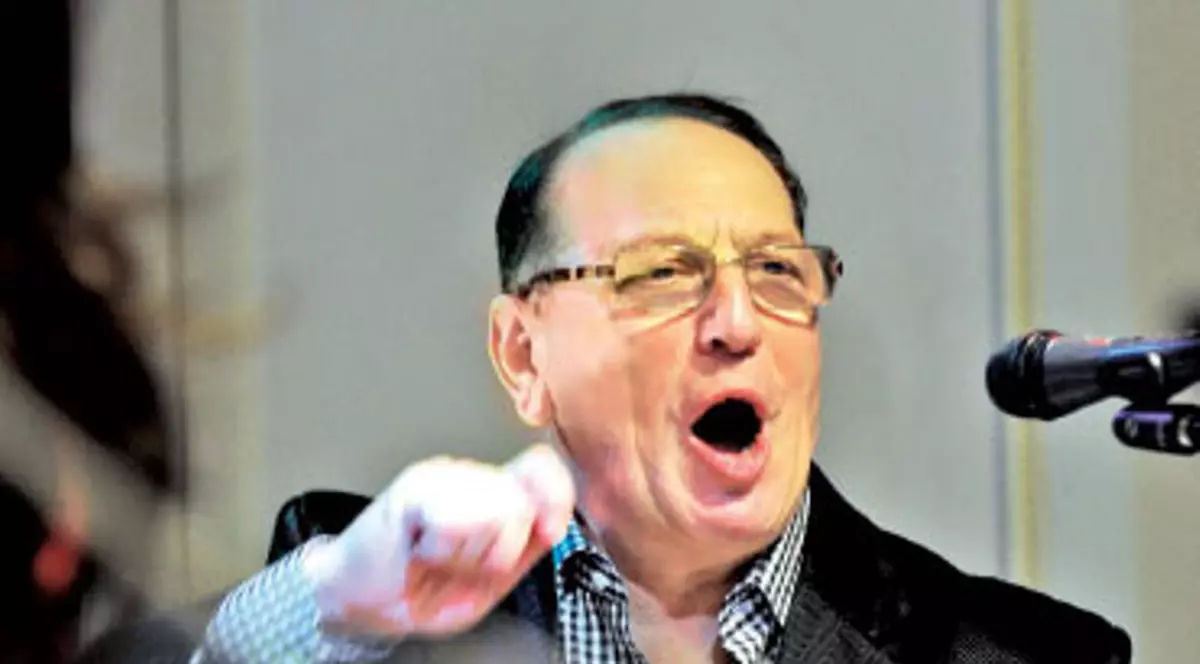 Petre Geambaşu, Doina Spătaru, Felicia Filip, şi Anca Ţurcaşiu aduc un omagiu romanţelor în cea de-a 45-a ediţie a Crizantemei de Aur