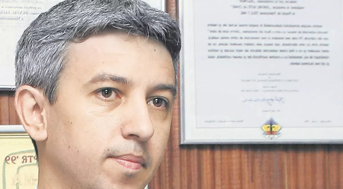 În plin scandal legat de privatizarea Oltchim, Dan Diaconescu şi-a luat zborul. Iar a plecat din ţară în secret