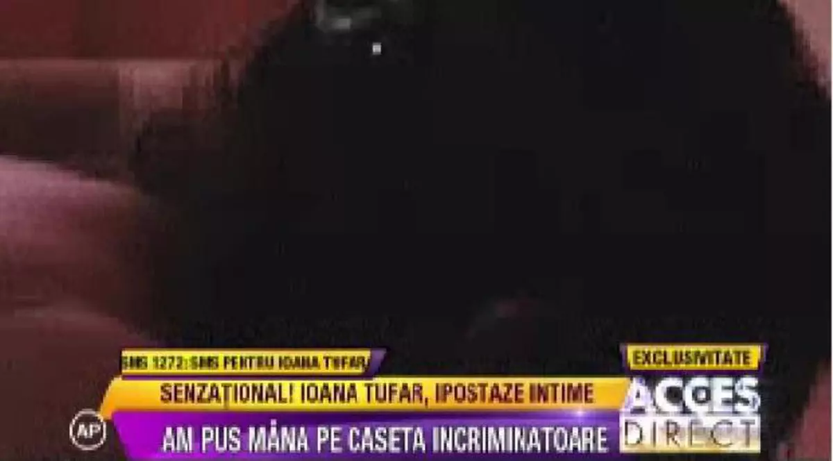 "Mmm, vino aici la smotoceală!" Imagini ”compromițătoare” cu Ioana Tufar, ÎN GENUNCHI, ÎN DORMITOR!