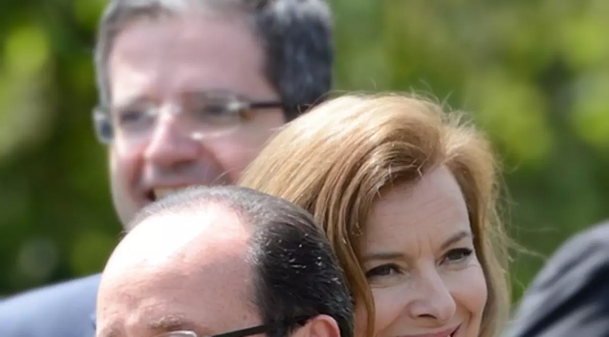 MENAGE A TROIS la nivel înalt! Prima Doamnă a Franţei, IMPLICATĂ ÎNTR-UN SCANDAL SEXUAL! 