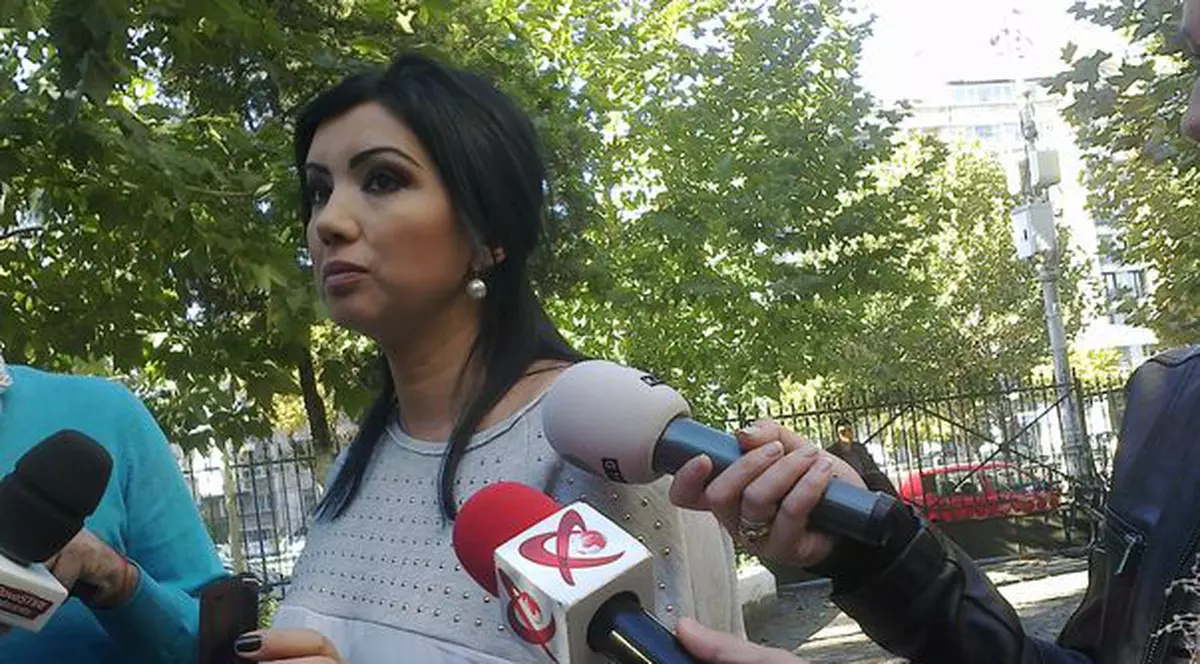 UPDATE | Bahmu, singură la primul termen al procesului pentru custodia copiilor