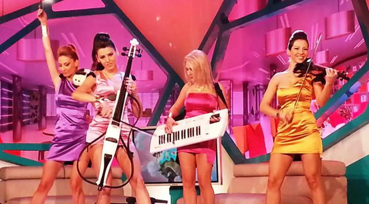 Fetele de la Amadeus dezvăluie un SECRET din viaţa lor personală! 