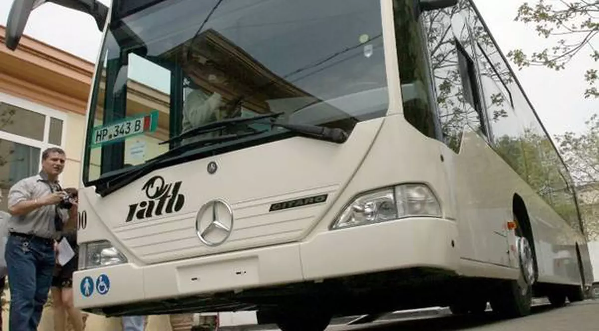 Controlorii RATB sunt cu ochii pe călătorii fără bilet 