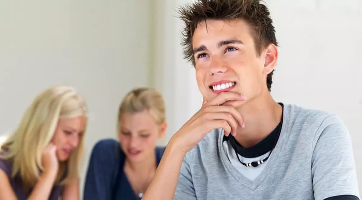 Facultăţi închise din lipsă de studenţi