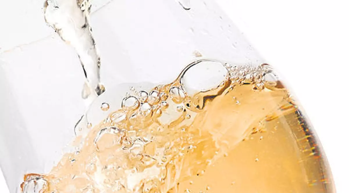 Atenţie petrecăreţi! ”Cocteilul morţii” te lasă fără stomac 