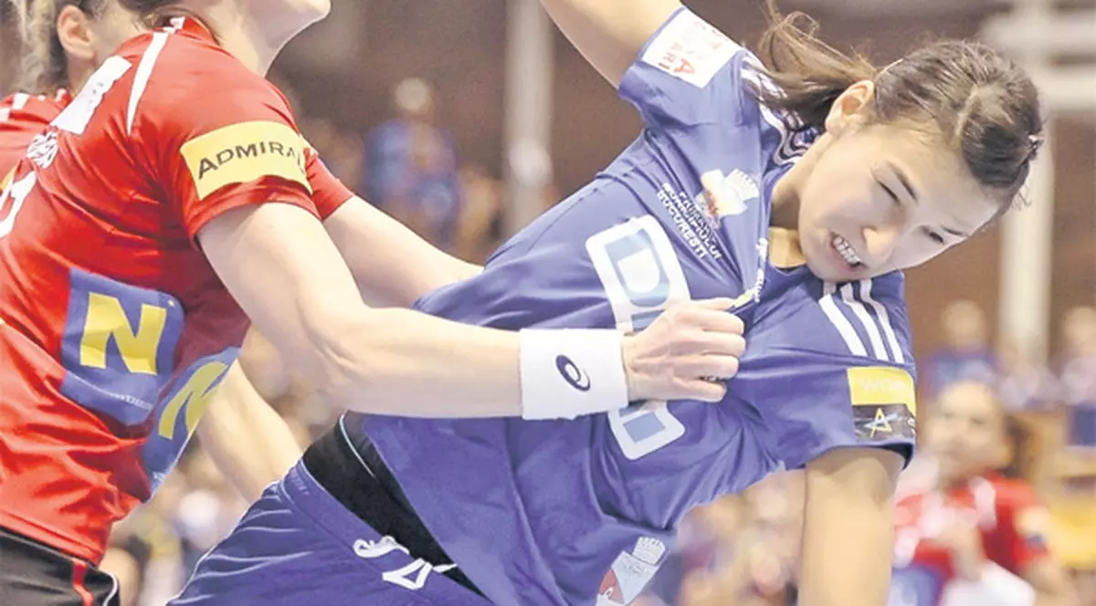 Atenţie la contactele fizice, Cristina Neagu!