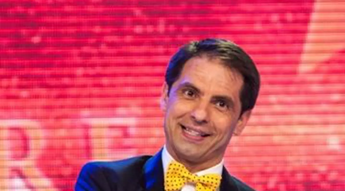 Dan Negru: "Televiziunile sunt pline de analfabeţi". Vezi CE GREŞEALĂ a surprins antenistul!