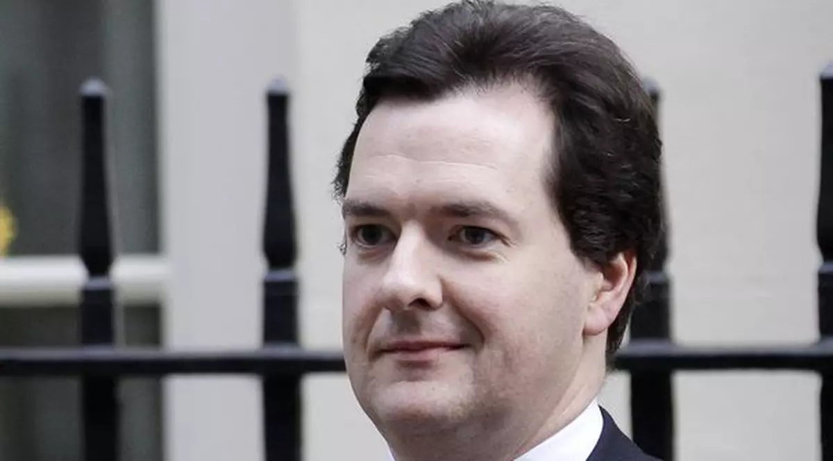 CULMEA ZGÂRCENIEI! Ministrul britanic de finanţe, amendat în tren